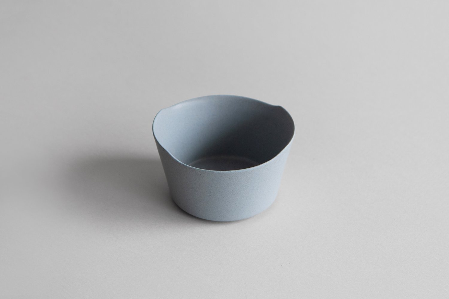 yumiko iihoshi porcelain - 一日碗(M)煙霧藍