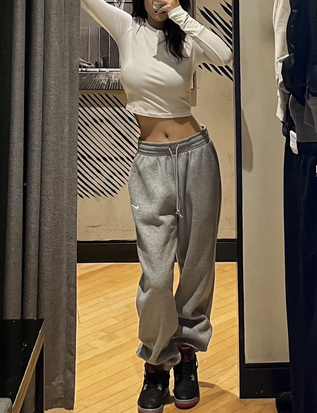 <卡寶同款✨> NIKE 高腰寬版束口棉褲女款