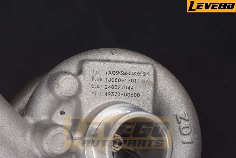 New Genuine TD025M5bs Turbo Kubota D902-TE4-BB-1 49373-00600 1J080-17011