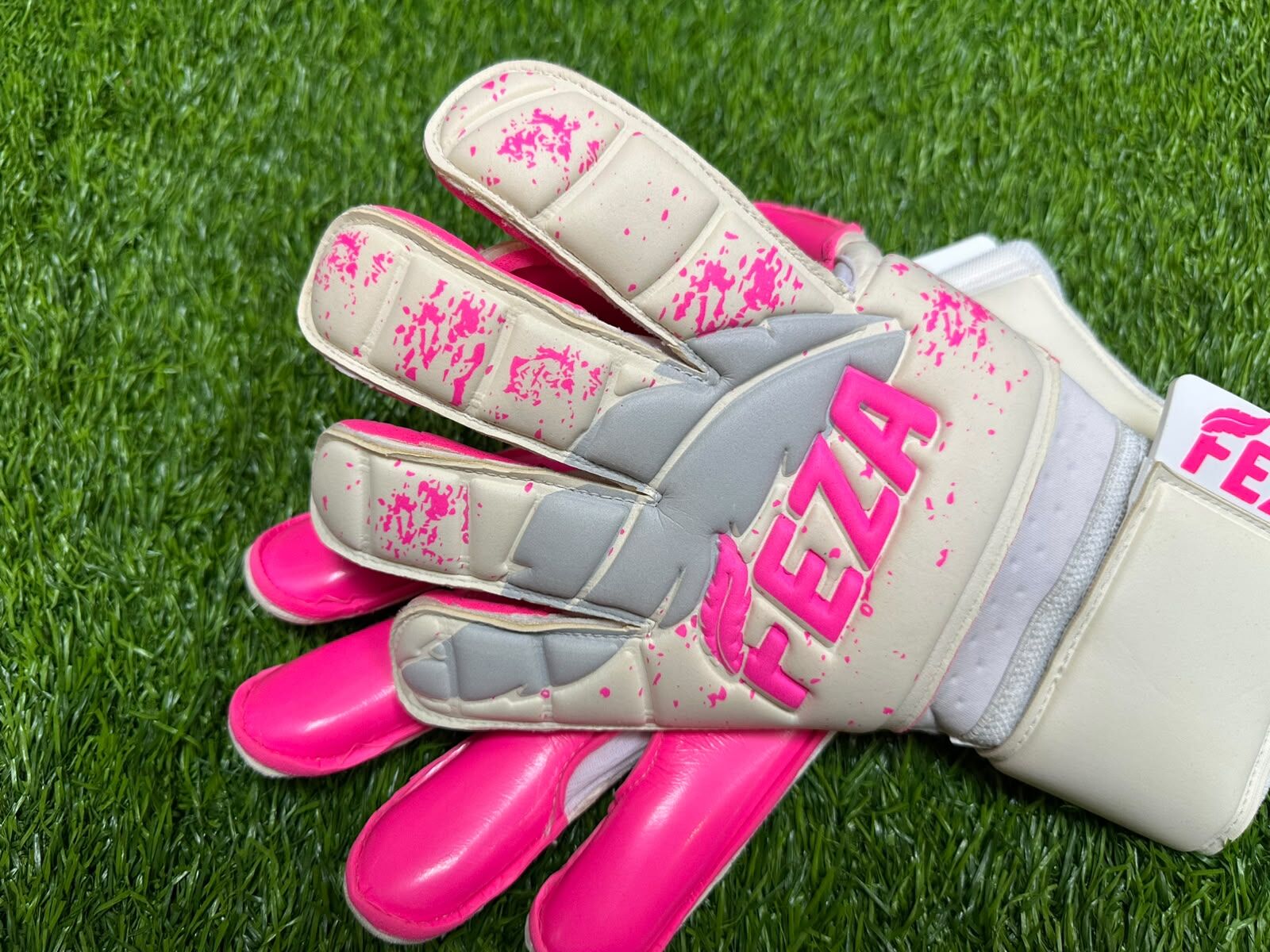 Feza F1.4 Pink (Roll cut) 龍門手套