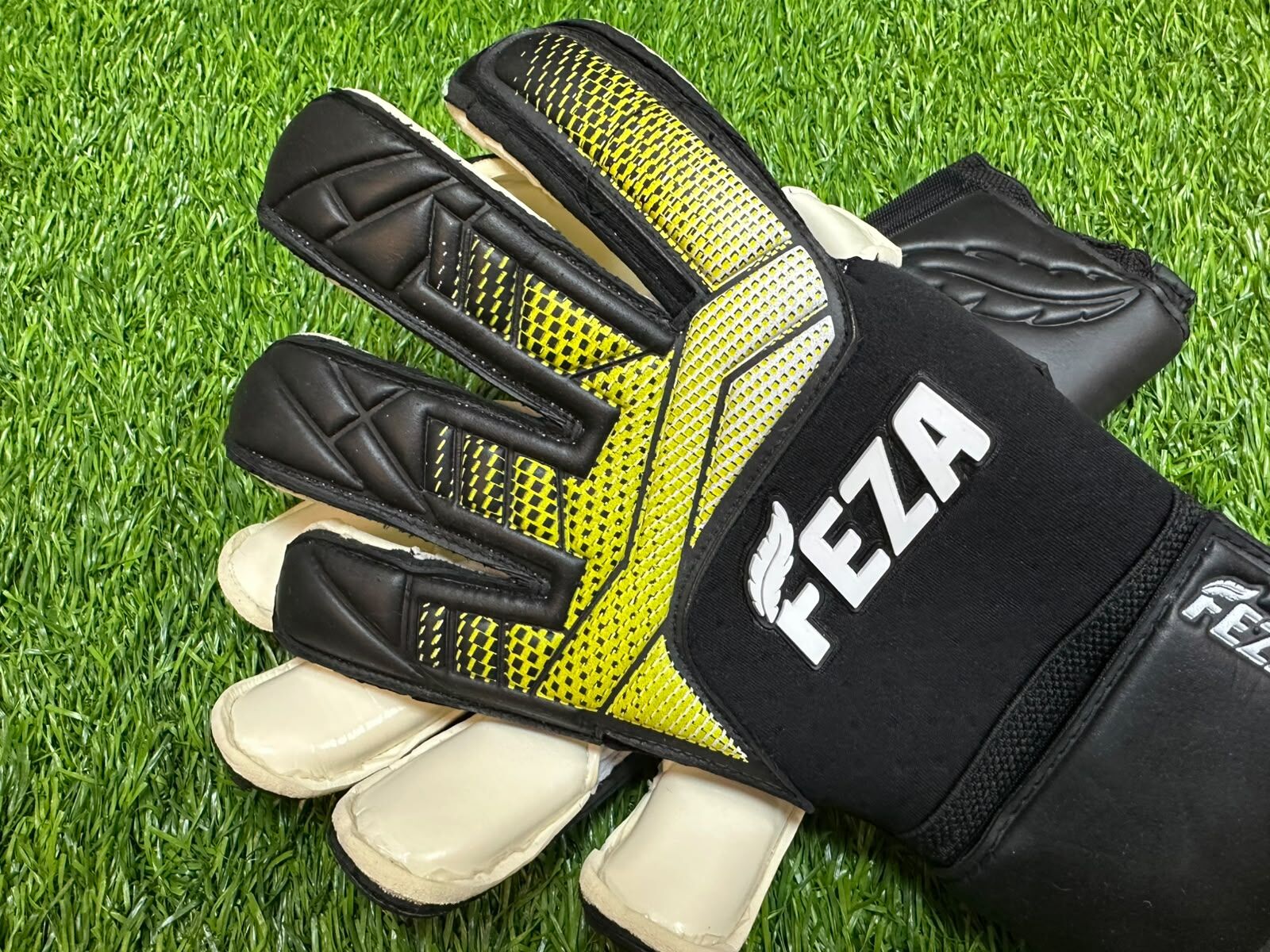 Feza F3.4 BY (BLACK YELLOW )Roll cut   龍門手套
