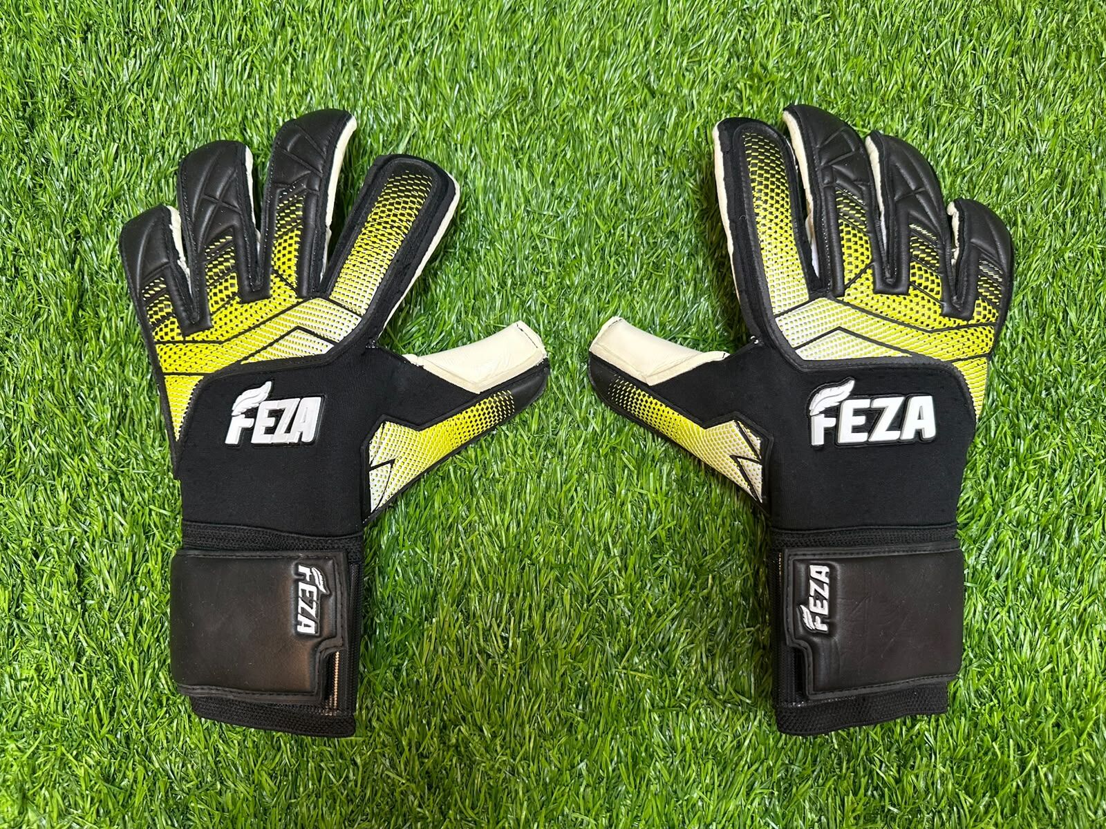 Feza F3.4 BY (BLACK YELLOW )Roll cut   龍門手套