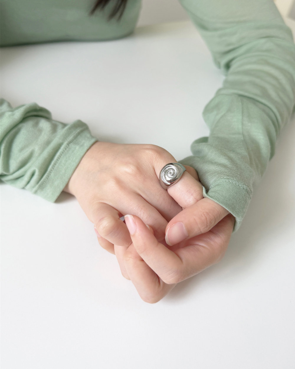 （預購）Grumpy Stuff Spiral Signet Ring