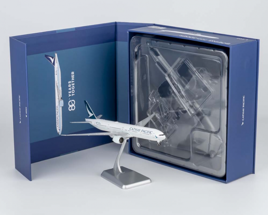 1/400 國泰航空 777-300ER B-KPO“80 Years To”；豪華版