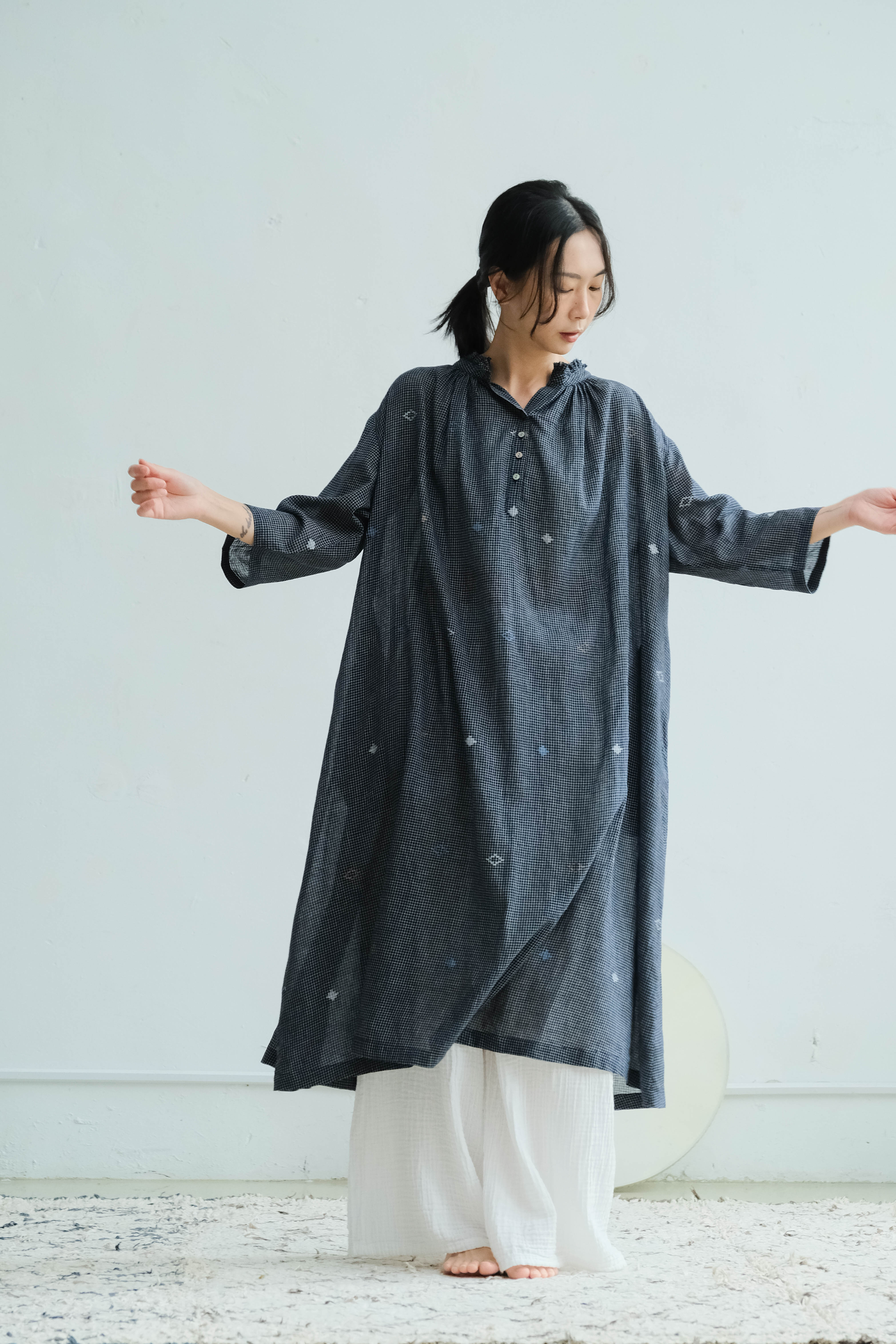 Ujeli Ayesha 手織洋裝 細黑格
