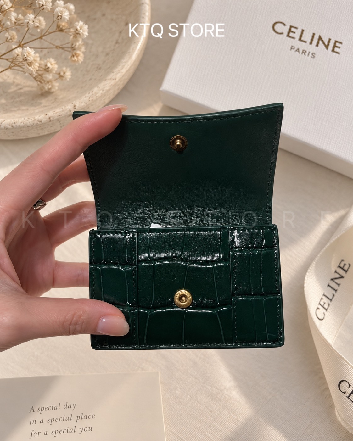KTQ STORE ‧Balenciaga Hourglass Mini Wallet in Shiny Crocodile Embossed Calfskin