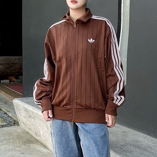 ADIDAS ORIGINALS 咖啡 直線條紋 立領外套 長袖 秋冬服飾 KX1974