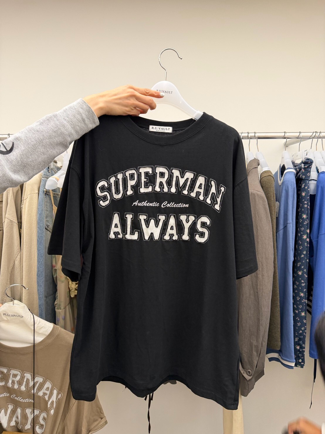 #AK41貼布SUPERMAN上衣(黑/杏)