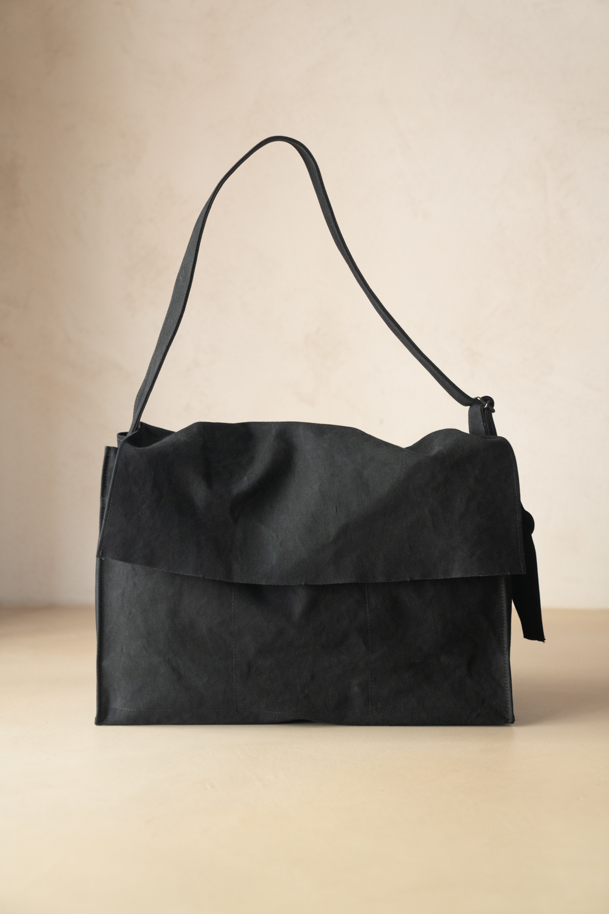 AMIACALVA WASHED CANVAS SHOULDER L