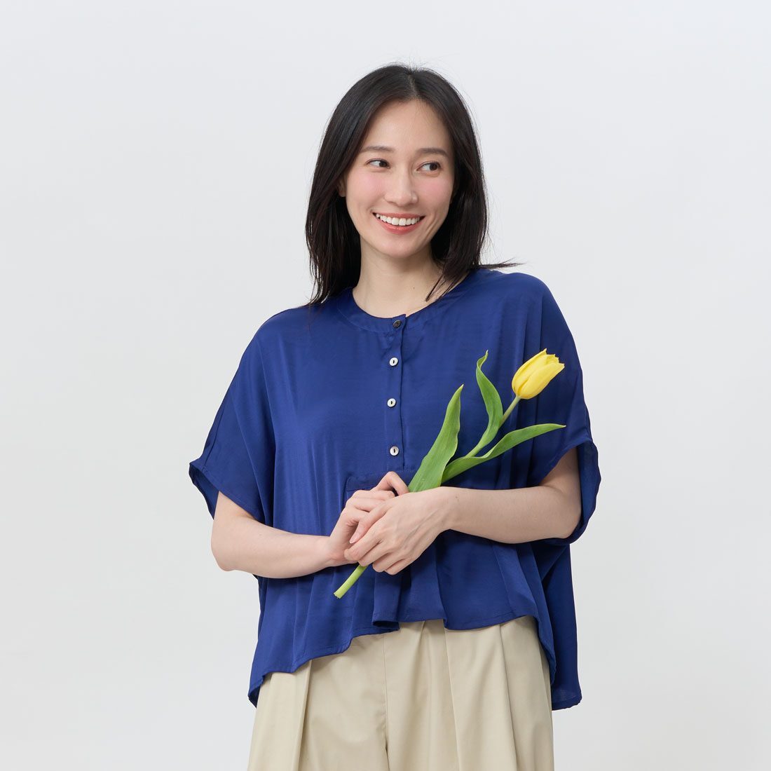 Bruni Half-Collar Pleated Wide-Style Top/Blue