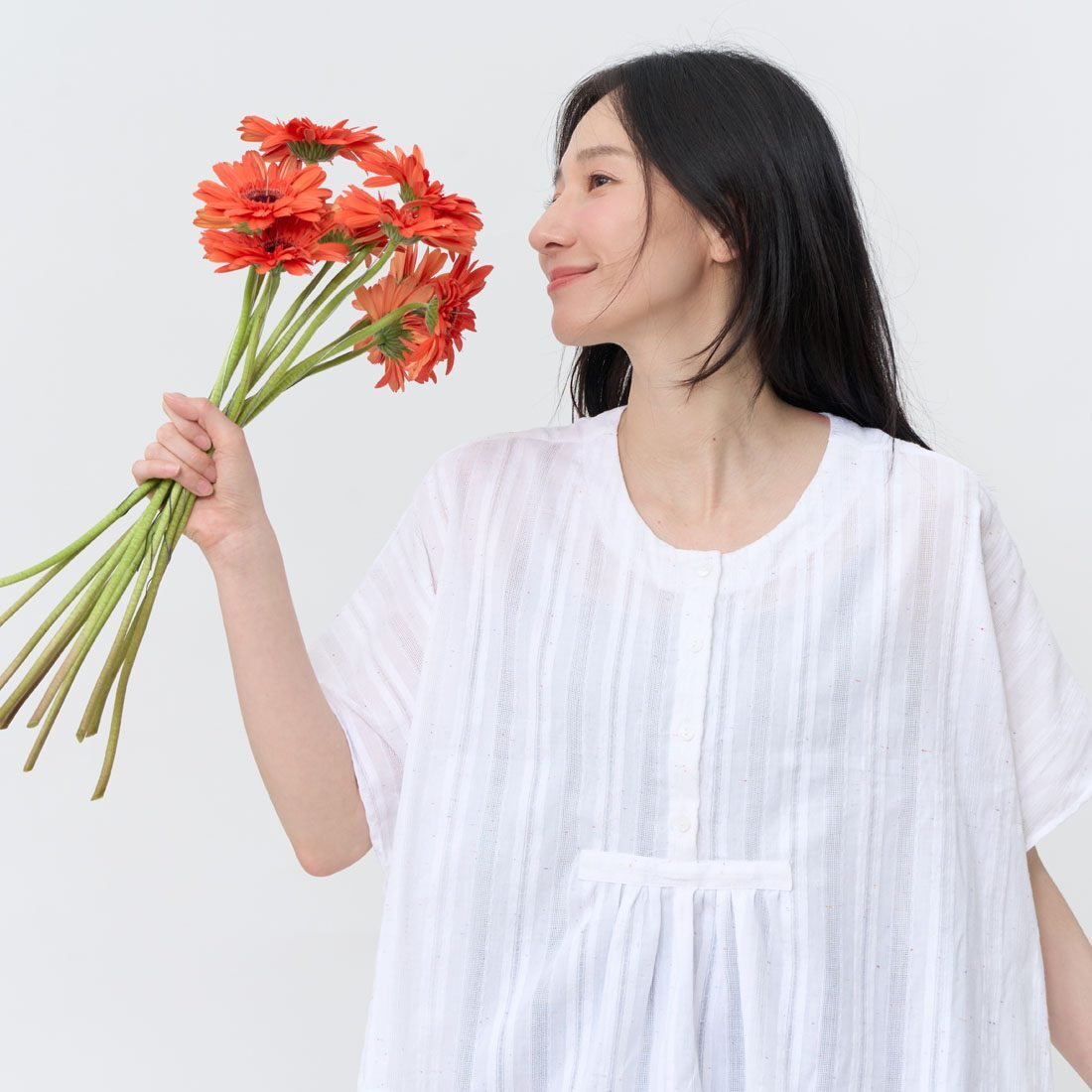 Bruni Half-Collar Pleated Wide-Style Top/White
