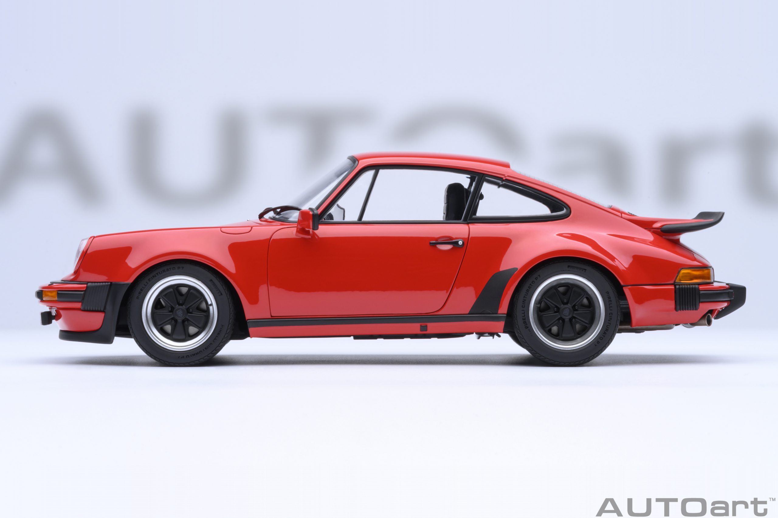 1/18 AUTOART PORSCHE 911(930) TURBO 3.0 (GUARDS RED) (78114)