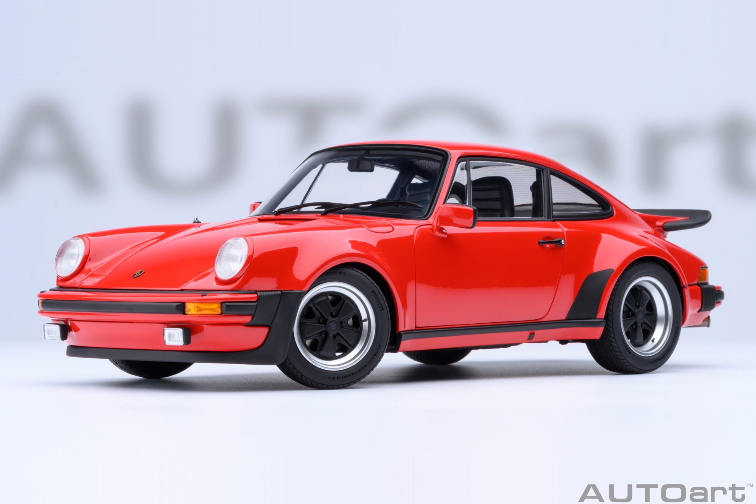 1/18 AUTOART PORSCHE 911(930) TURBO 3.0 (GUARDS RED) (78114)