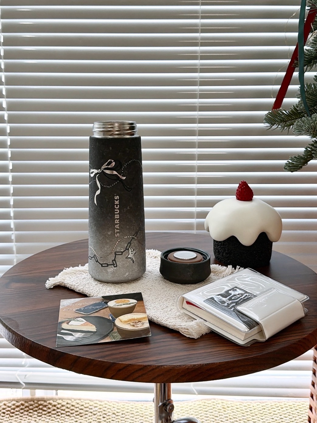STARBUCKS 星巴克 磨砂 隕石黑蝴蝶結 保溫杯 420ML