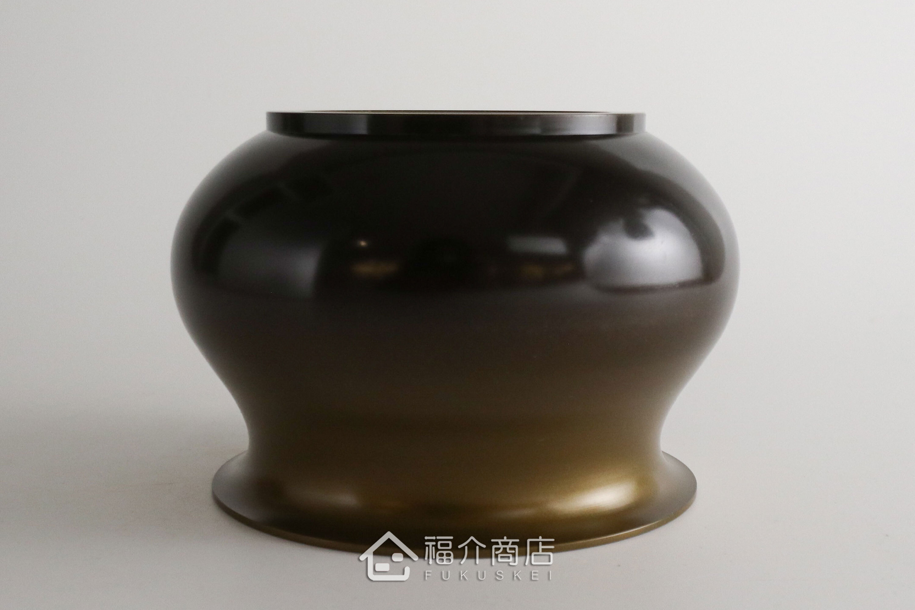 建水用來作為泡茶過程中盛裝廢水,大口徑設計,更好倒入茶水