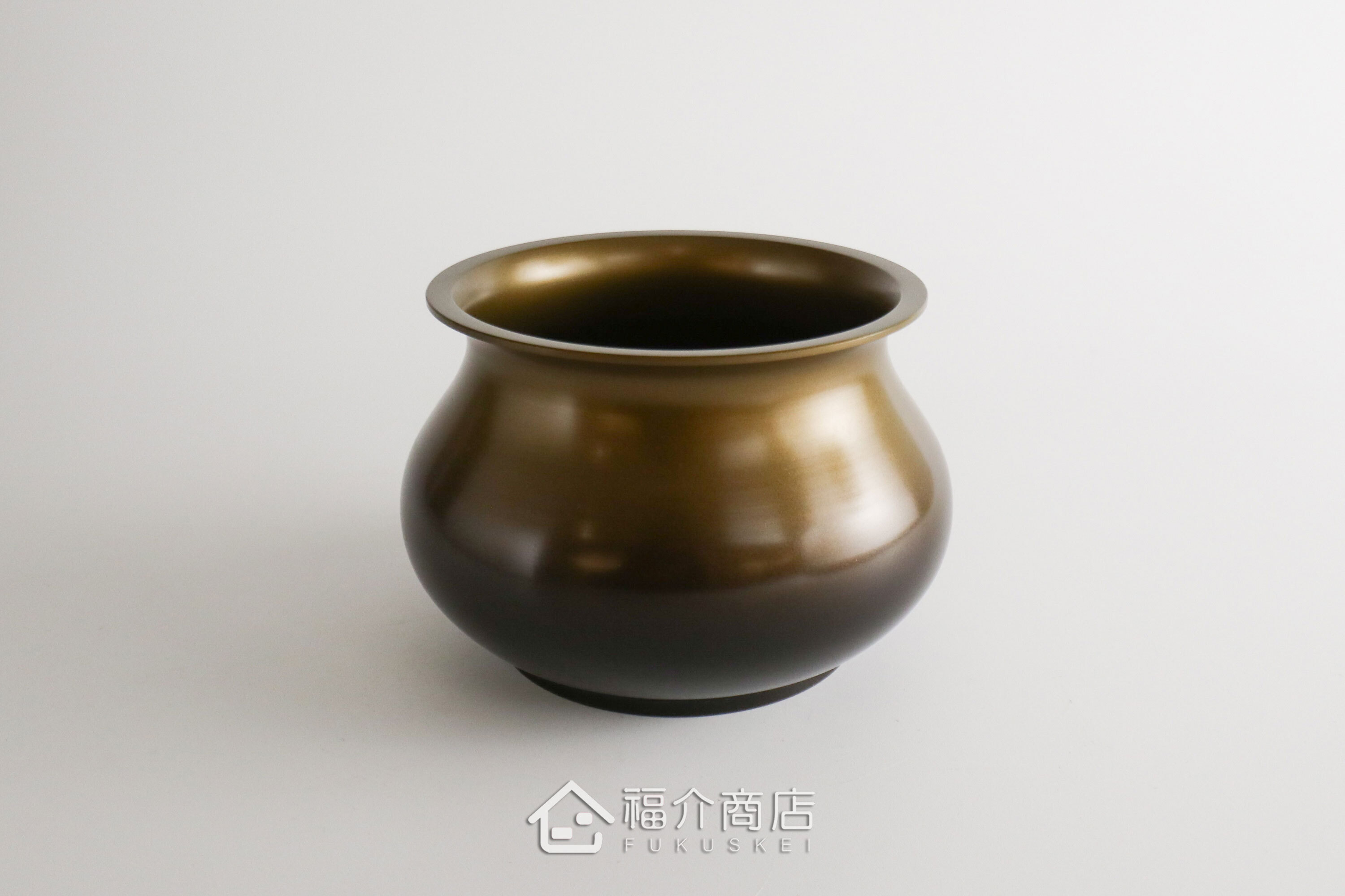 建水用來作為泡茶過程中盛裝廢水,大口徑設計,更好倒入茶水