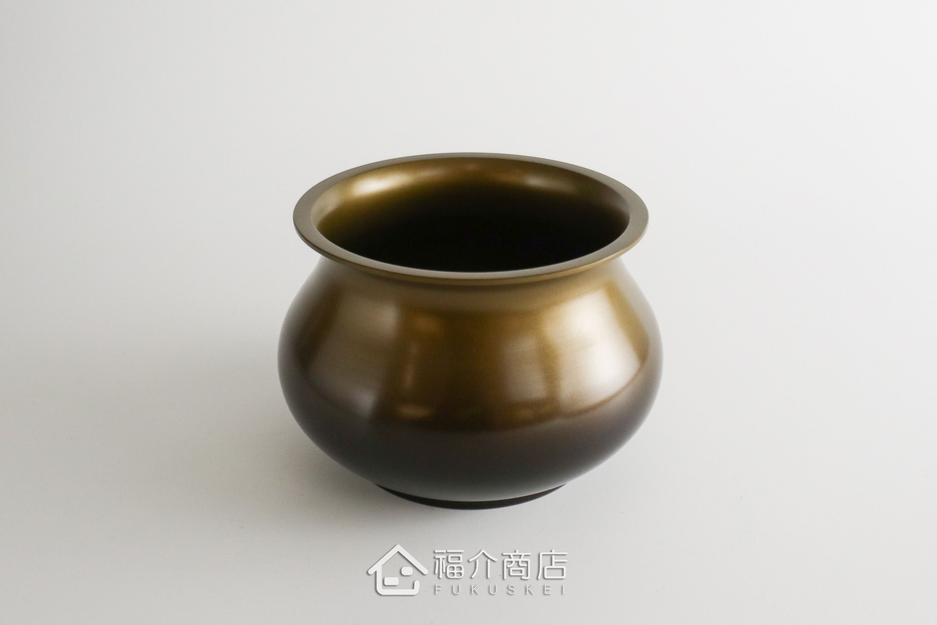 建水用來作為泡茶過程中盛裝廢水,大口徑設計,更好倒入茶水