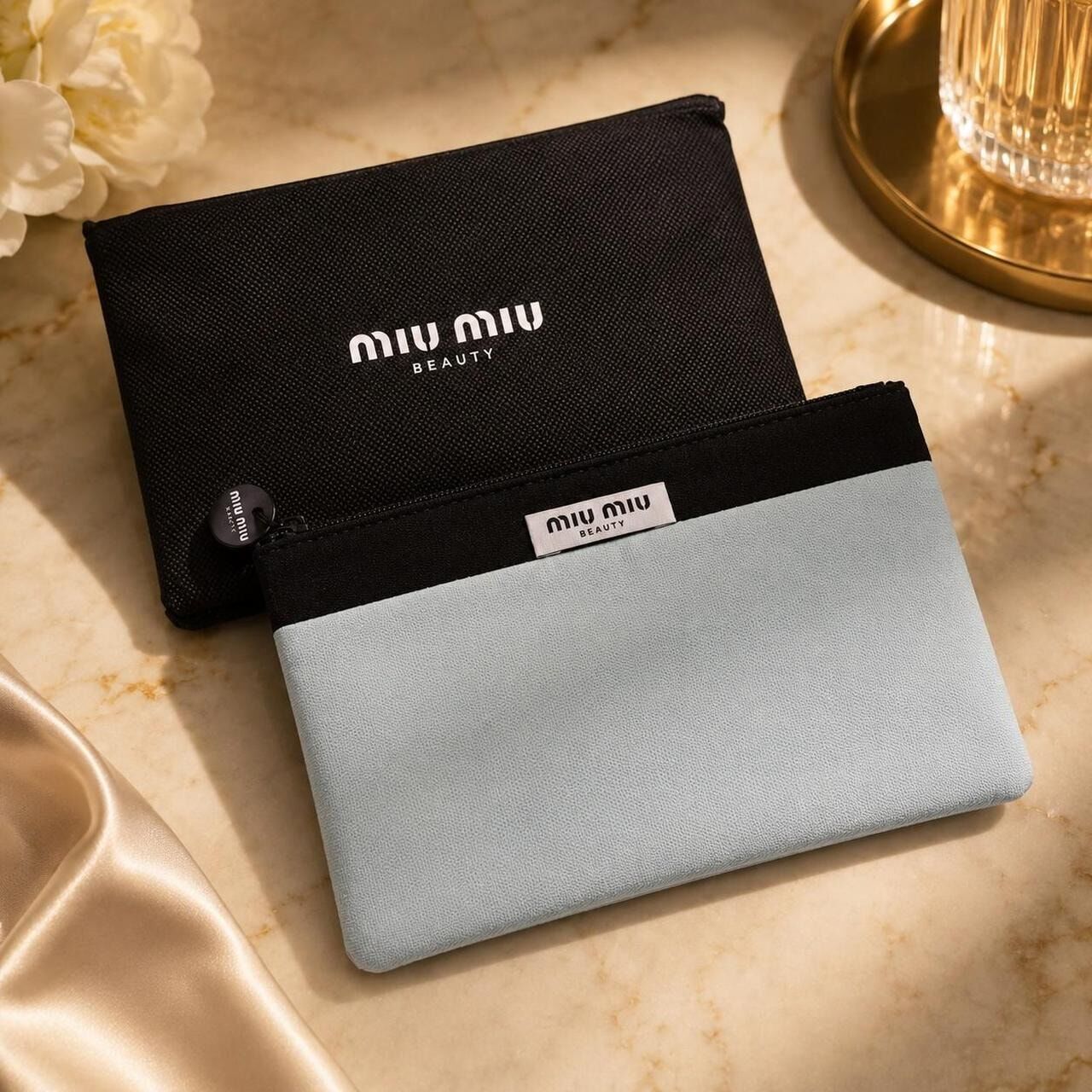 Miu Miu Beauty Baby Blue 香水贈品雙色化妝袋