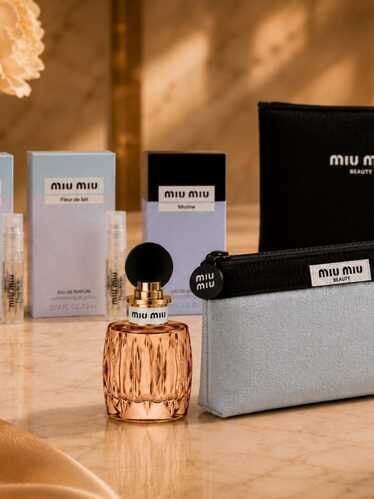 Miu Miu Beauty Baby Blue 香水贈品雙色化妝袋