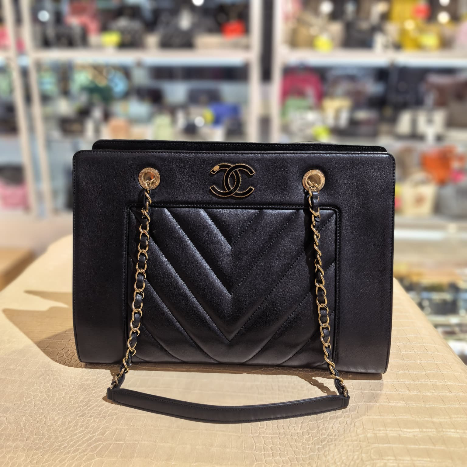 98%NEW二手CHANEL單肩包 Shopping Bag Tote 黑色V紋牛皮黑扣 #香榭站正品