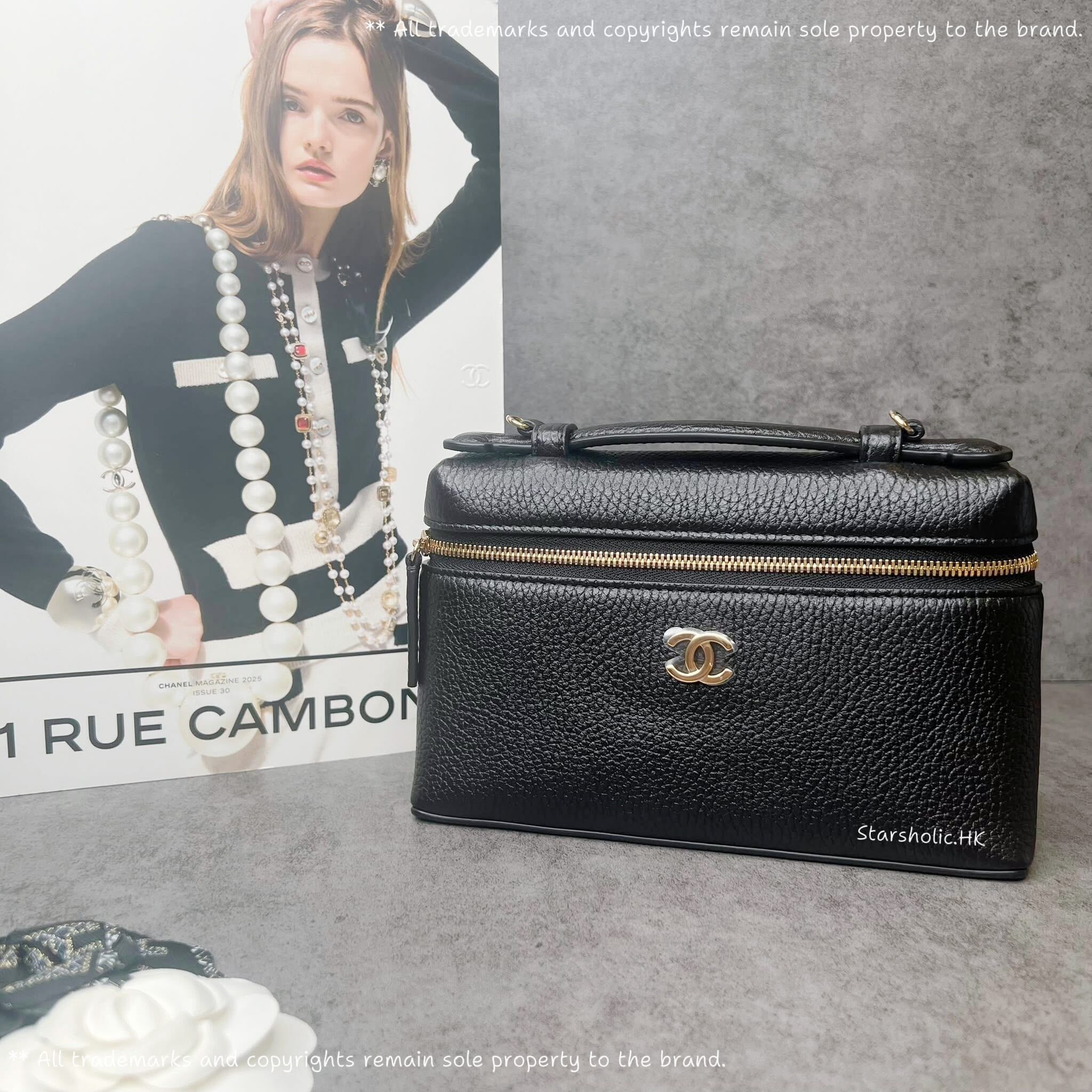CHANEL Seasonal 盒子包