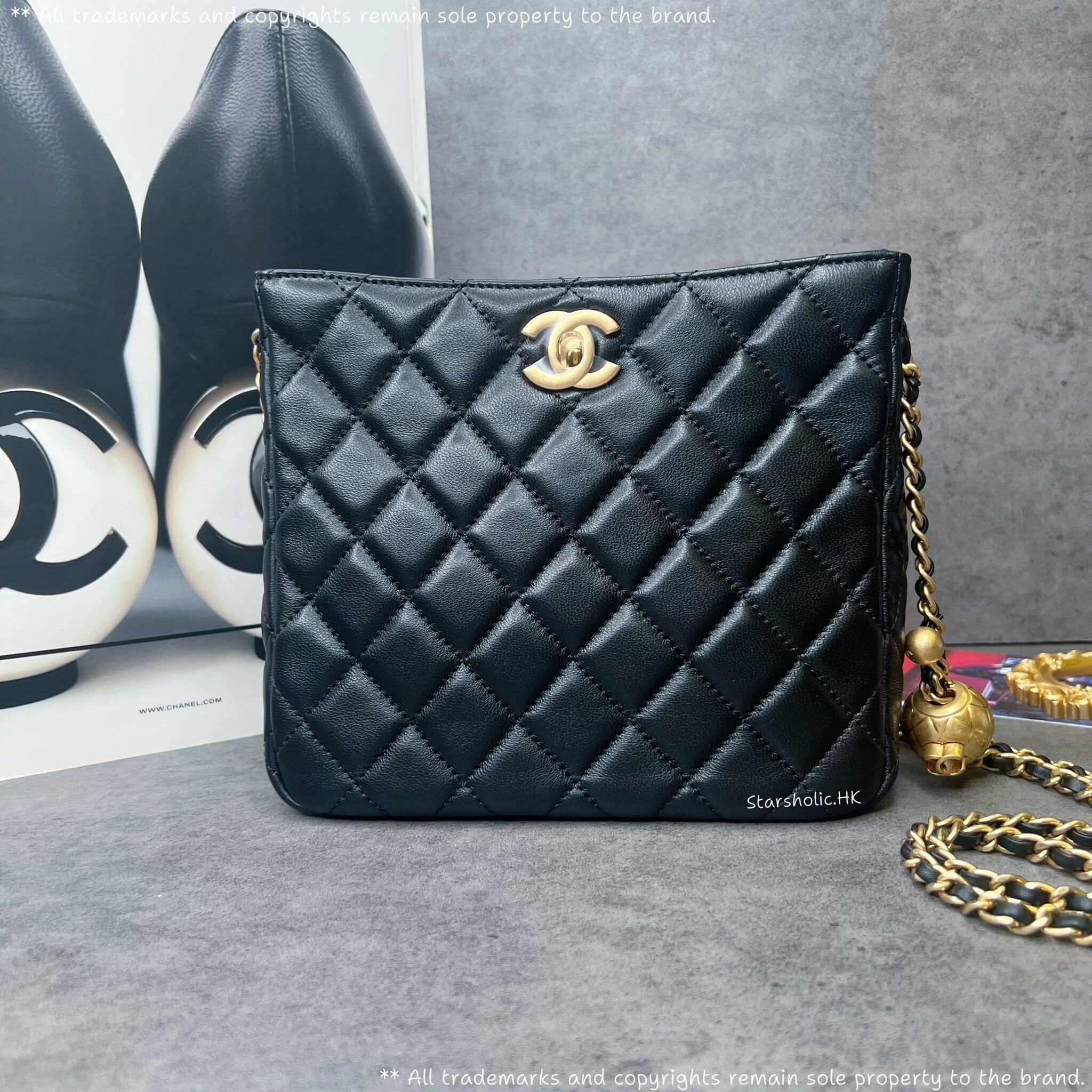 CHANEL 金球 Hobo Bag