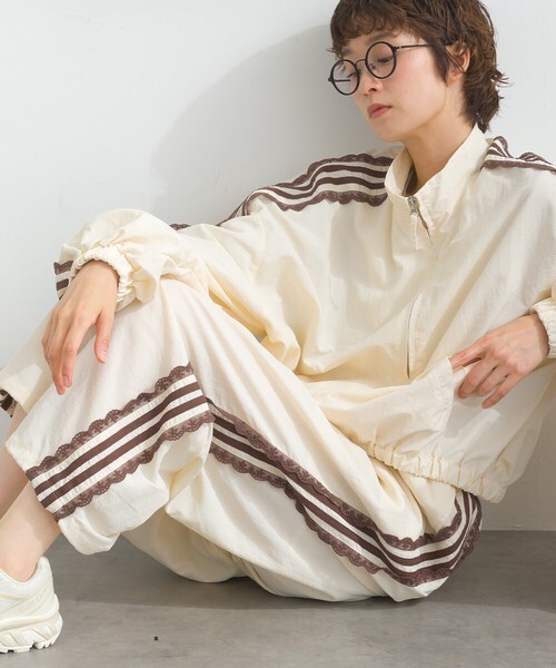 LN 防水尼龍蕾絲側條紋運動褲
