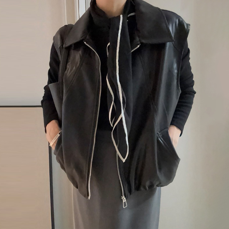 經典色系帥氣翻領PU皮革背心外套 / 2色