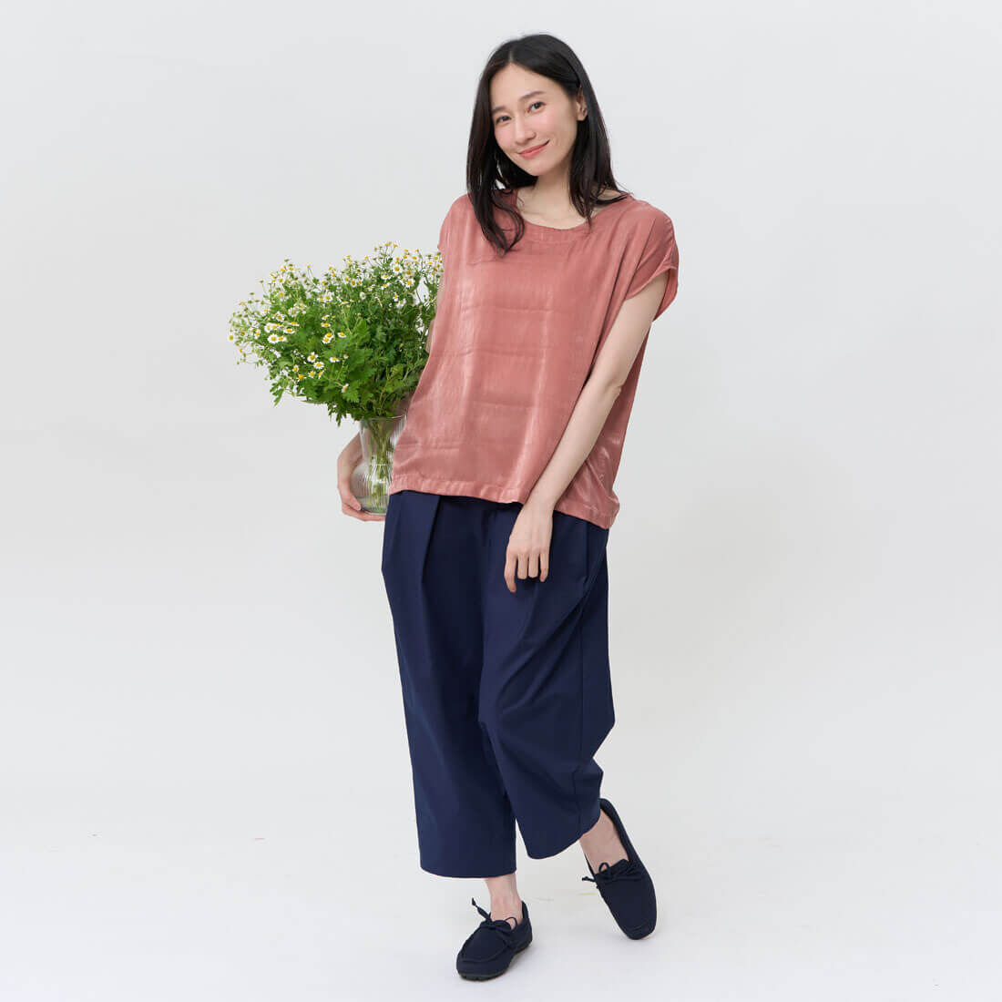 Cindy Round Neck Wide-Shoulder Silk-Glazed Top / Pink