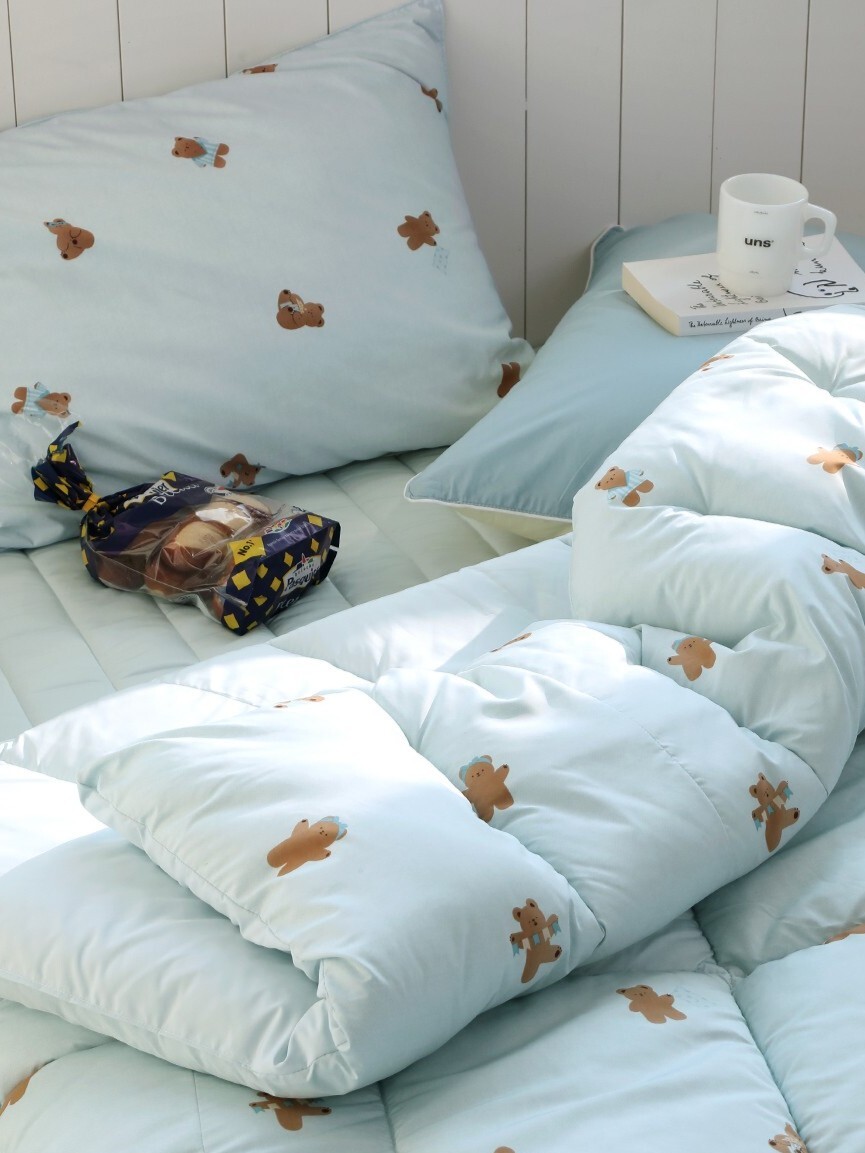 Pajama Bear M2 Moisture Allergy-Care Quilted Comforter