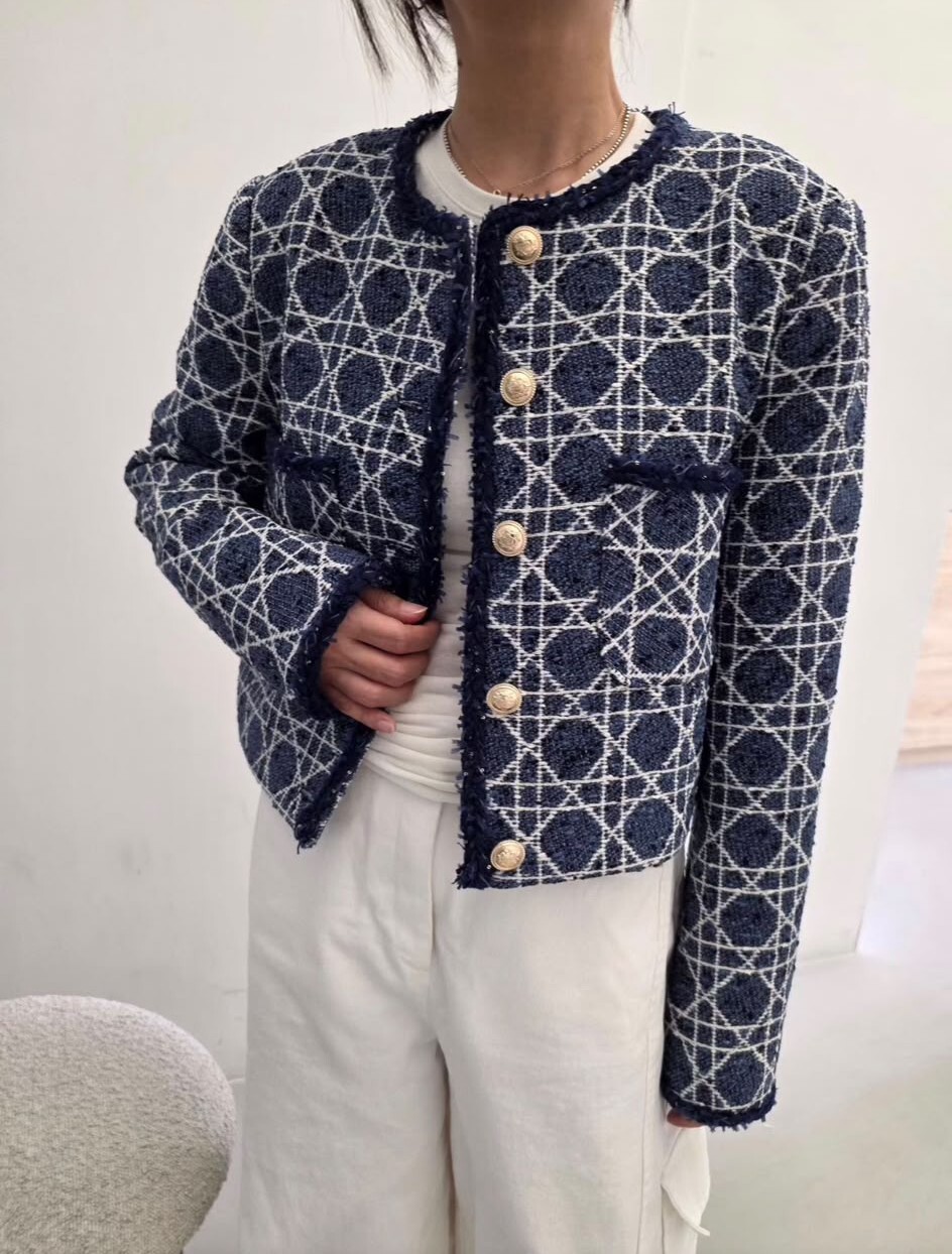 CR04 胸40 長18 $799