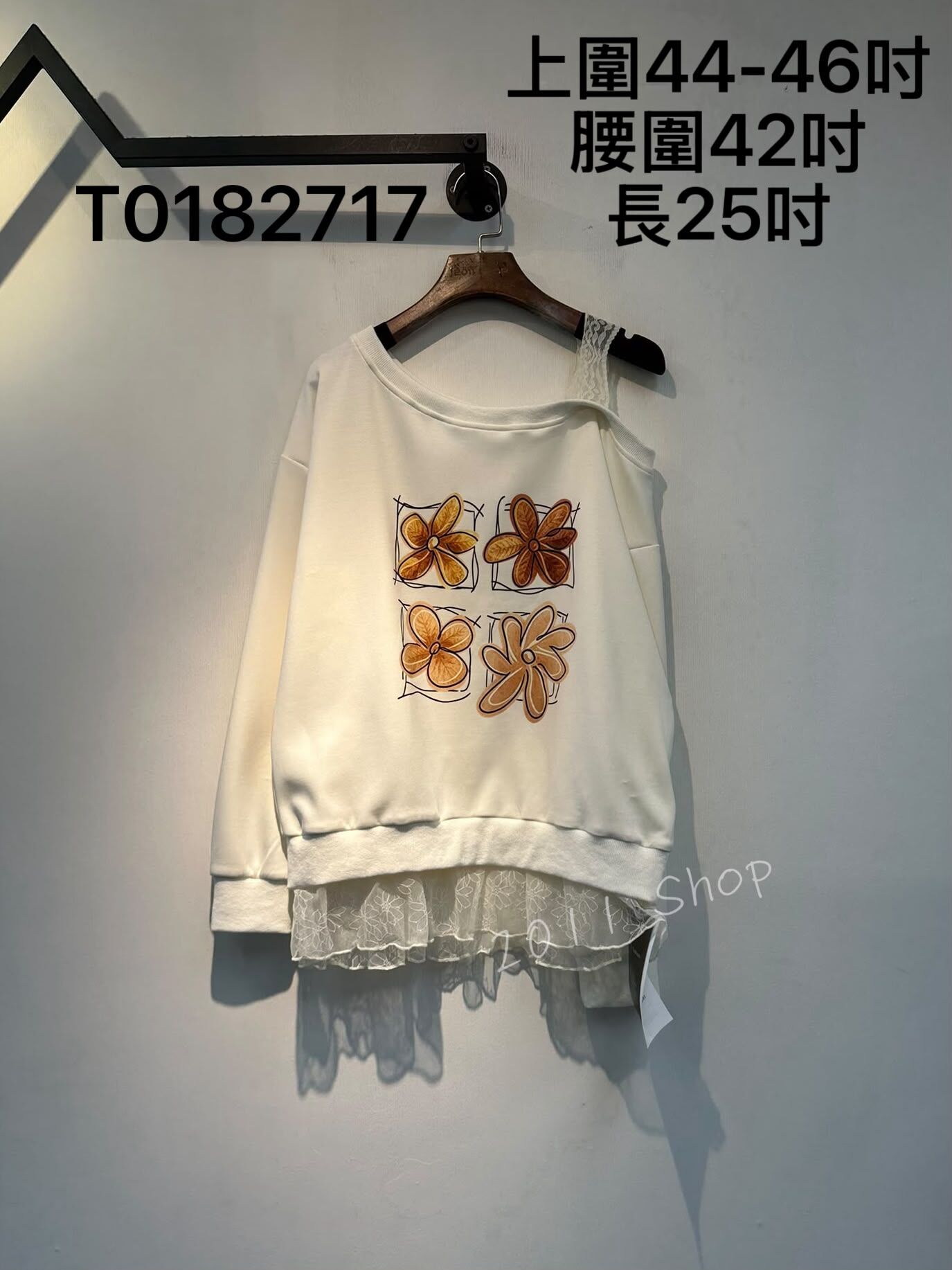 花朵圖案單肩蕾絲拼布TOP  上圍44-46吋 腰圍42吋 長25吋  T0182717