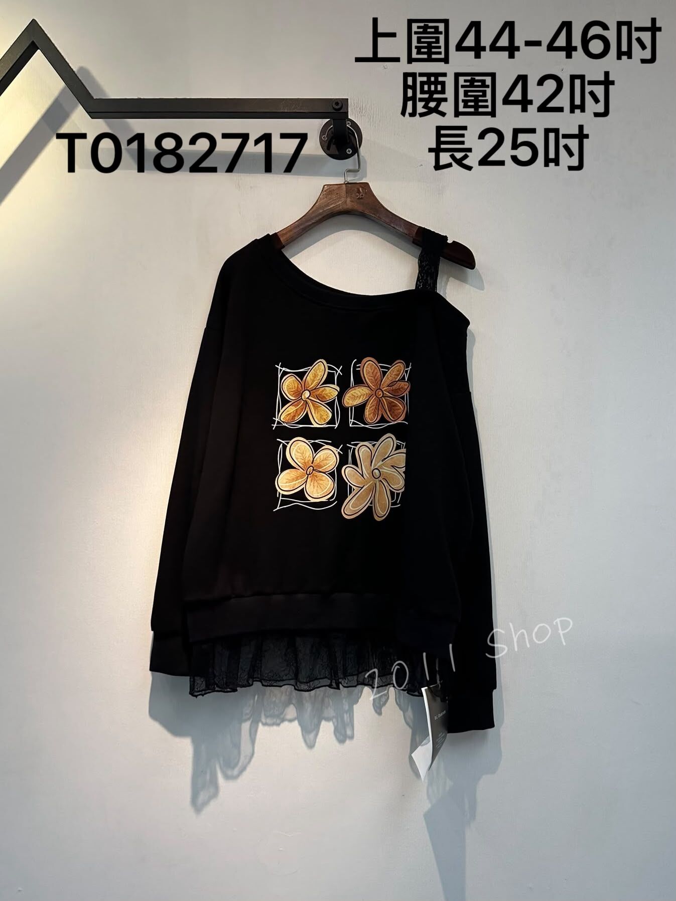 花朵圖案單肩蕾絲拼布TOP  上圍44-46吋 腰圍42吋 長25吋  T0182717