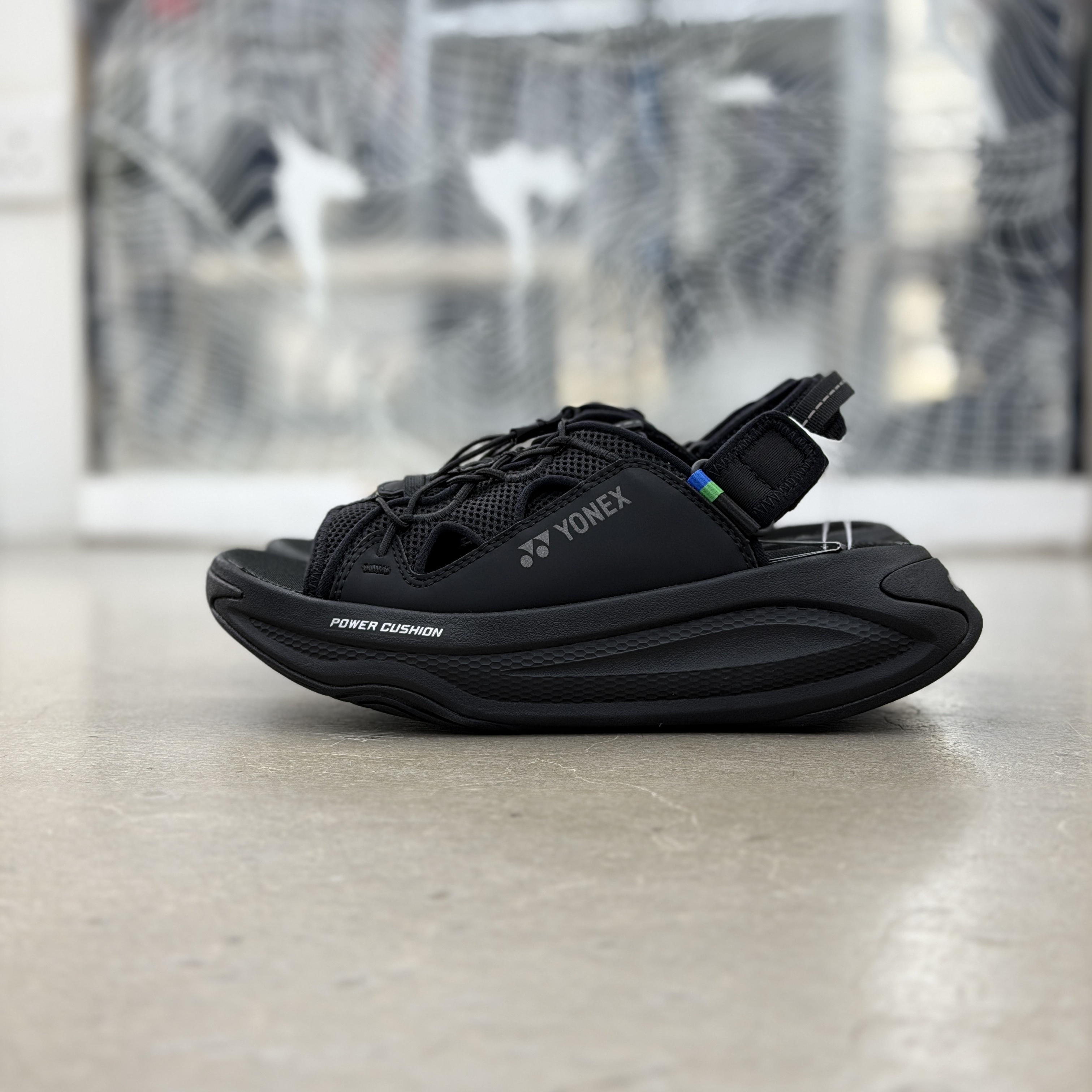 Yonex YY-Raftrocker Shwra 1 - Black