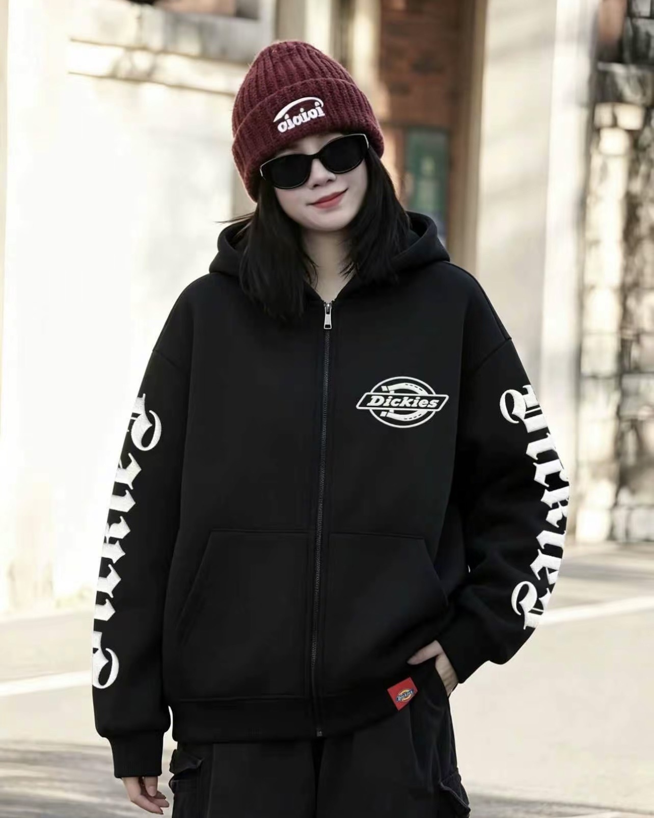 #預購 Dickies 美式重磅 歌德字體印花 連帽外套 DKU263MKJIIN-WP4 四色