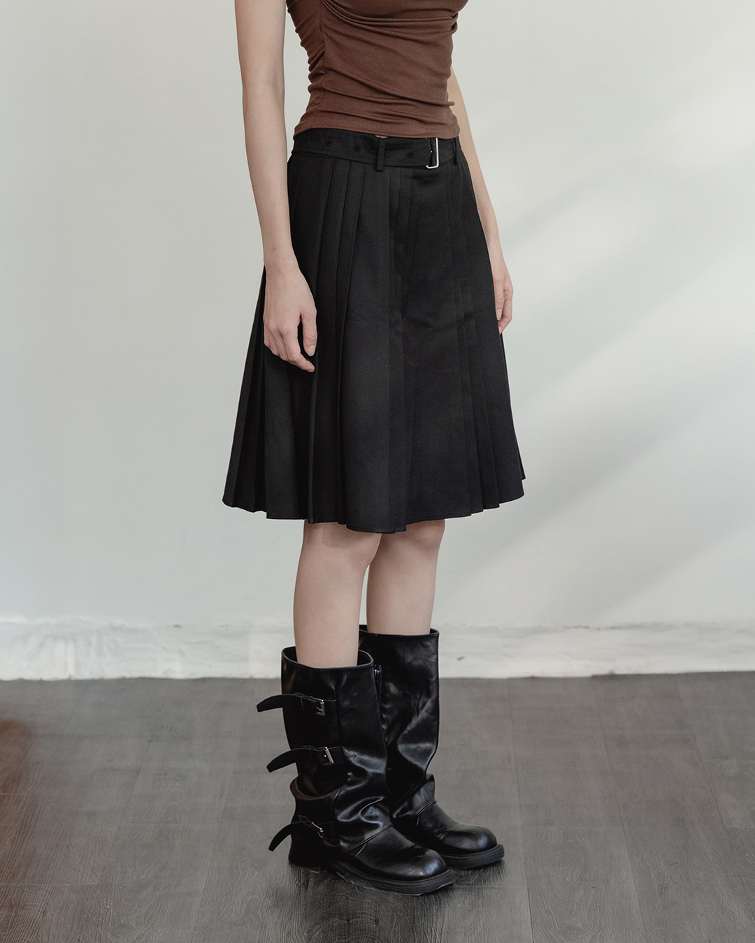 Textured Pleated Knee-Length Skirt with Belt - Black (S/M/L)【03010966】in stock+pre-order