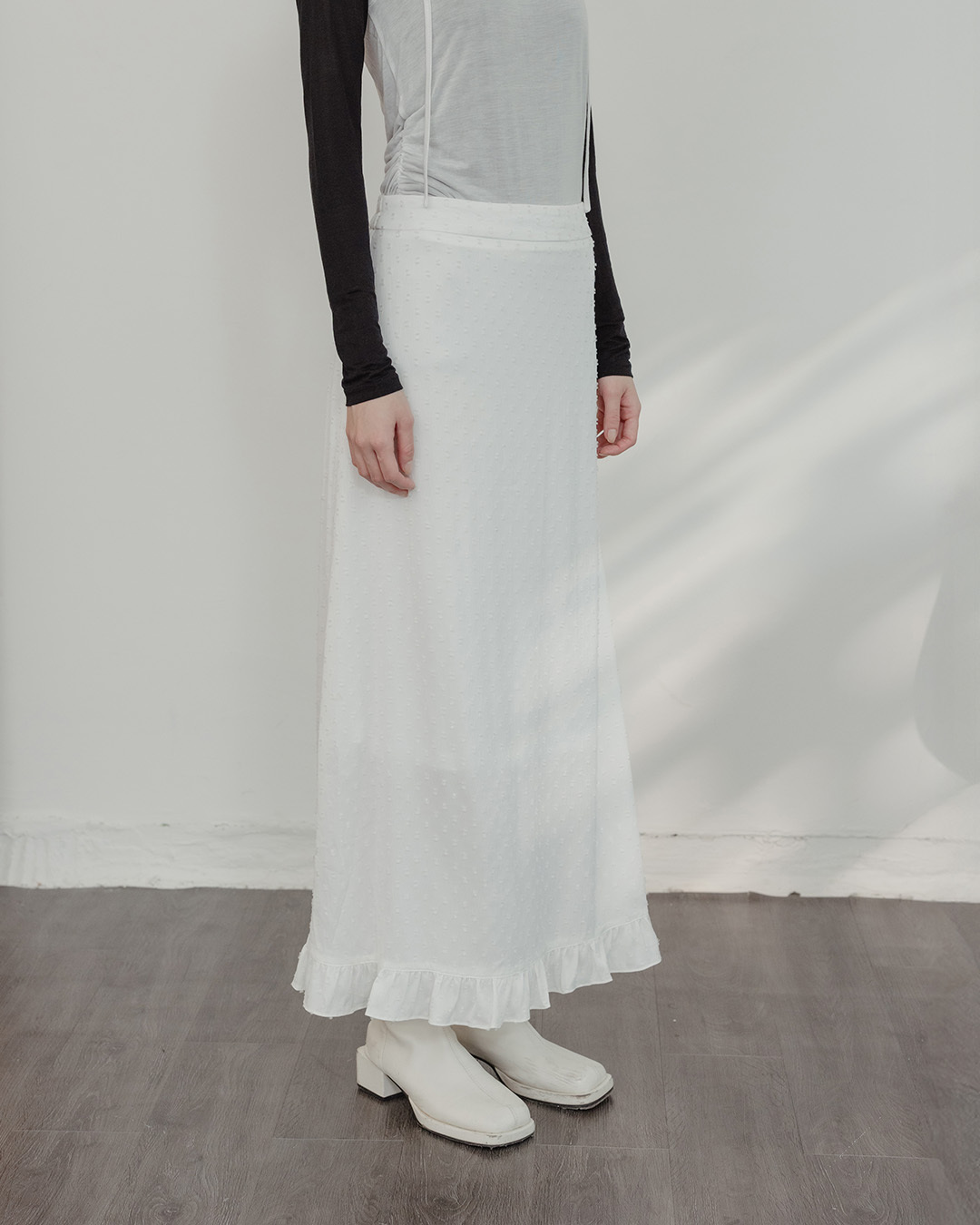Textured Glossy Polka-Dot Velour Straight-Cut Maxi Skirt - White S/M【03021789】in stock+pre-order