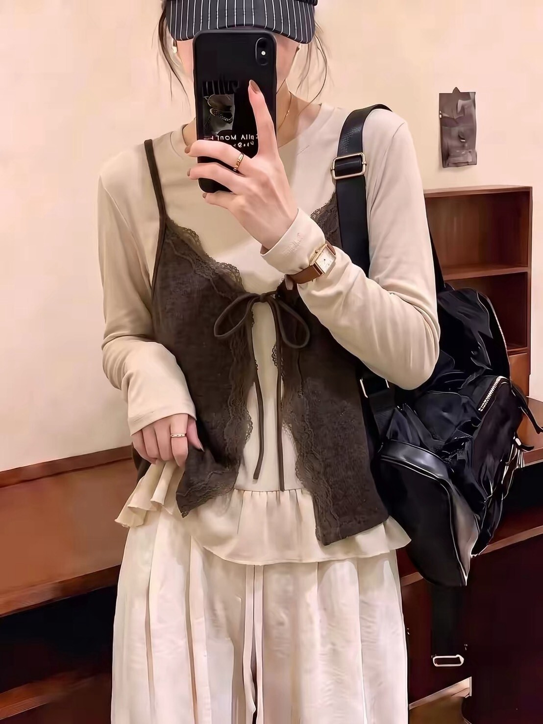前綁蕾絲背心+荷葉擺內搭衣