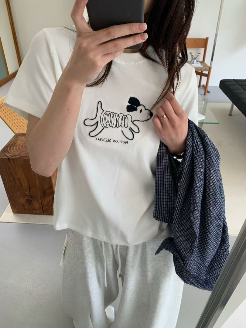 簡單棉T多一點可愛細節★立體刺繡狗狗棉T