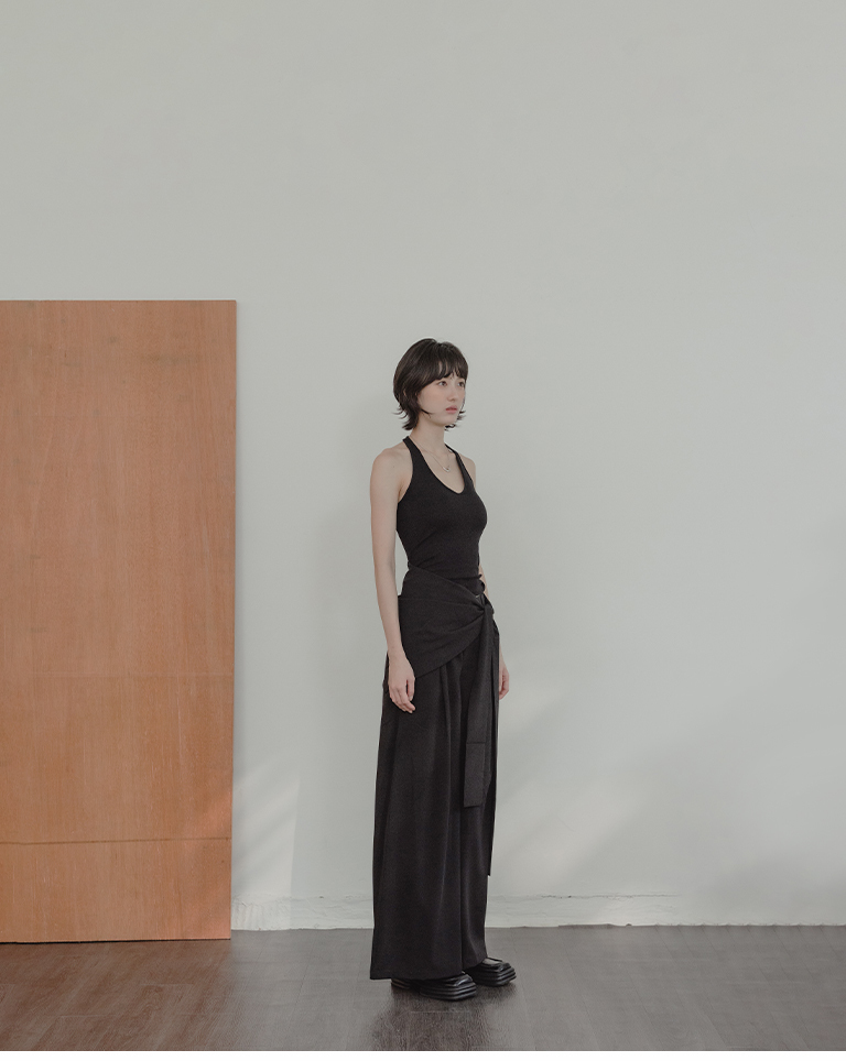 Textured Pleated Wide-Leg Suit Trousers with Attached Skirt Overlay – Black S/M【04030529】in stock+pre-order