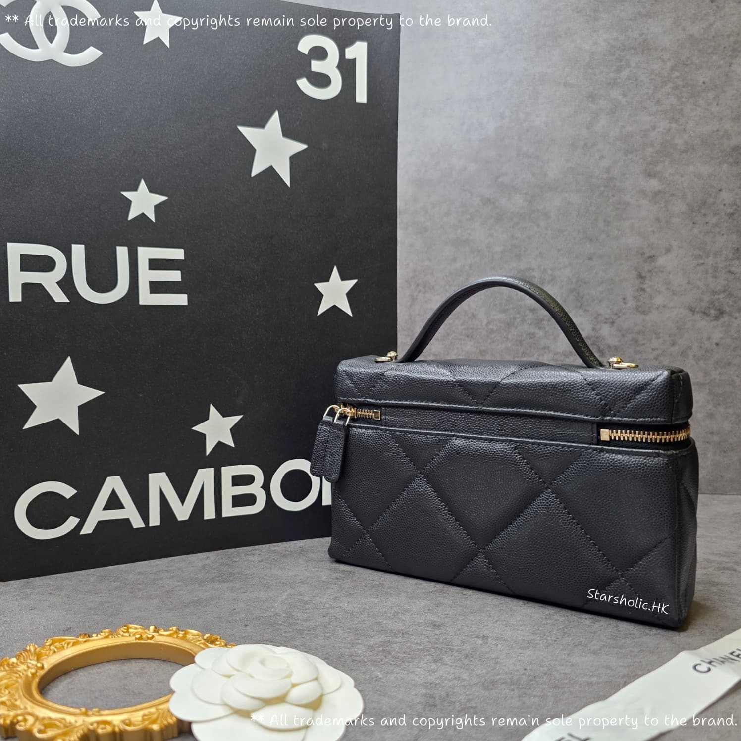 CHANEL Seasonal 盒子包