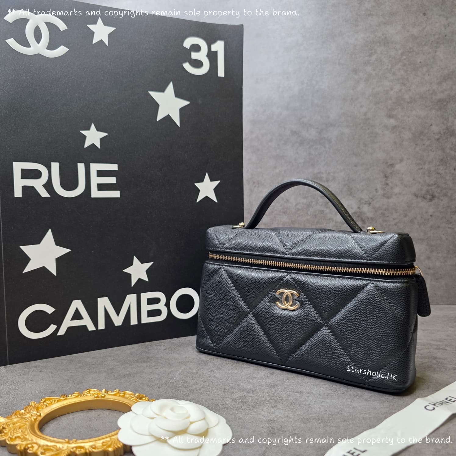 CHANEL Seasonal 盒子包