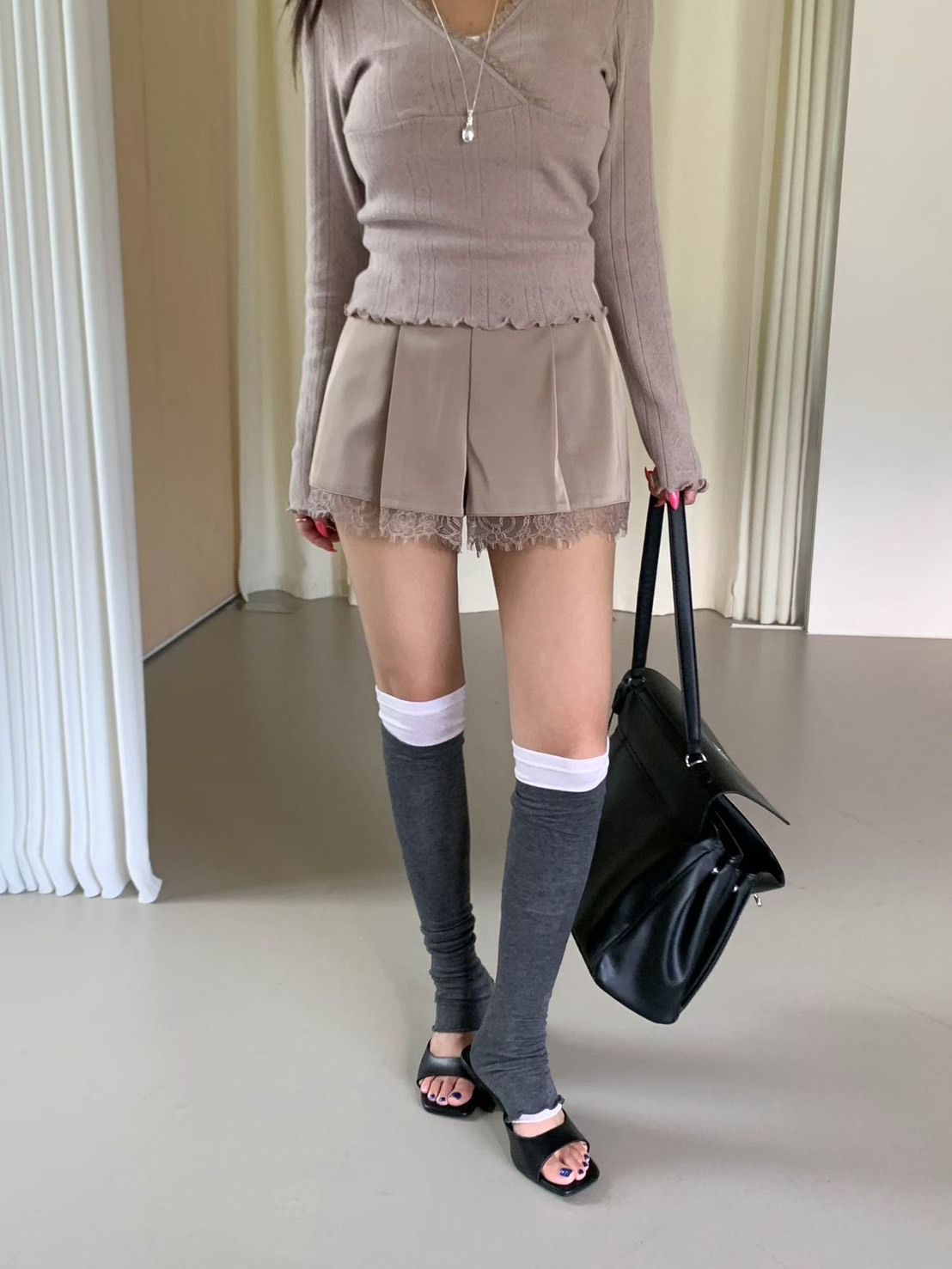 寬褶蕾絲襬褲裙
