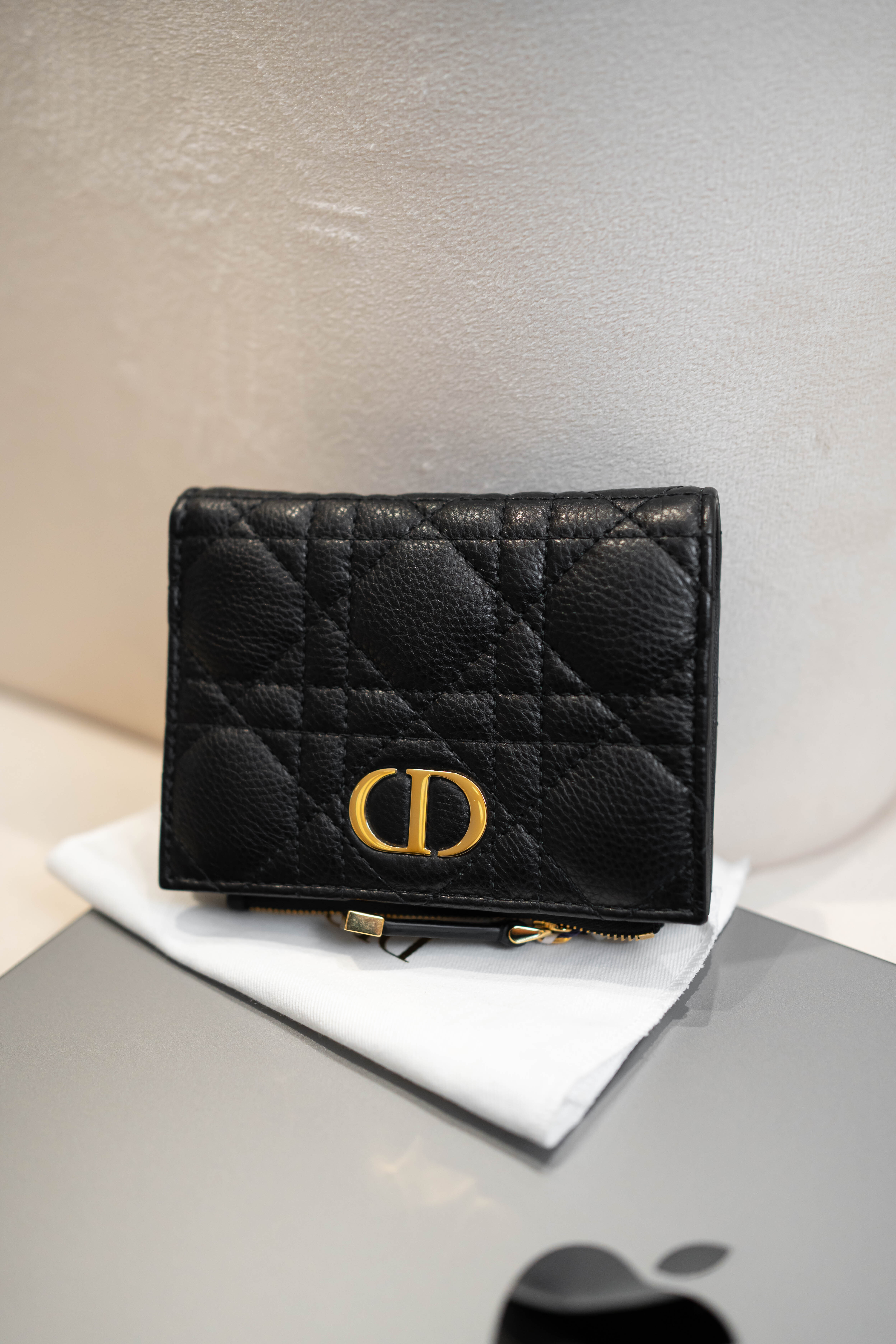 DIOR Caro Dahlia 銀包 柔軟 Cannage 藤格紋圖案小牛皮