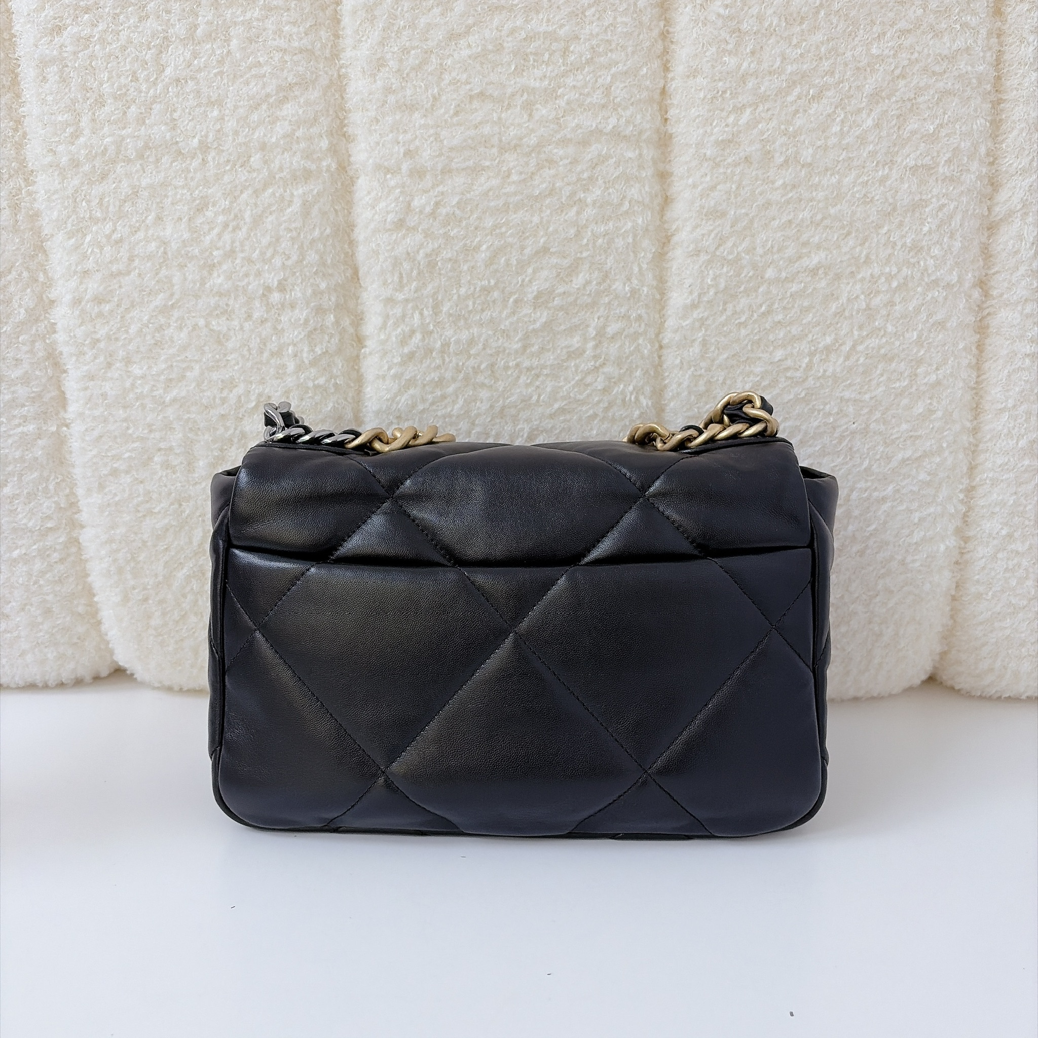 Chanel 19 Flap Bag - Black / GHW & SHW
