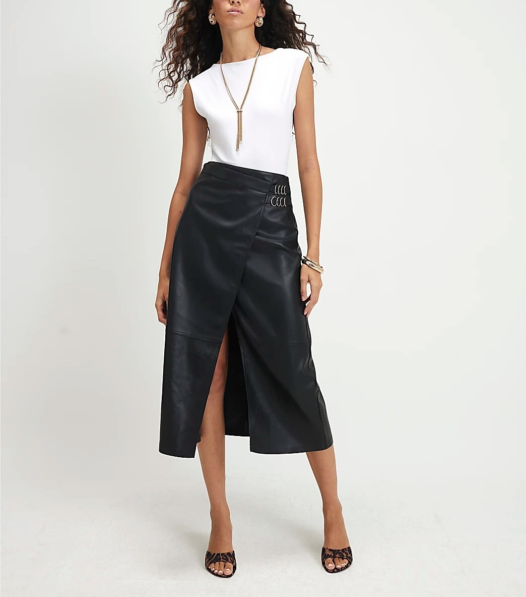 Little Black黑色金屬腰飾開叉Vegan皮革Midi Skirt