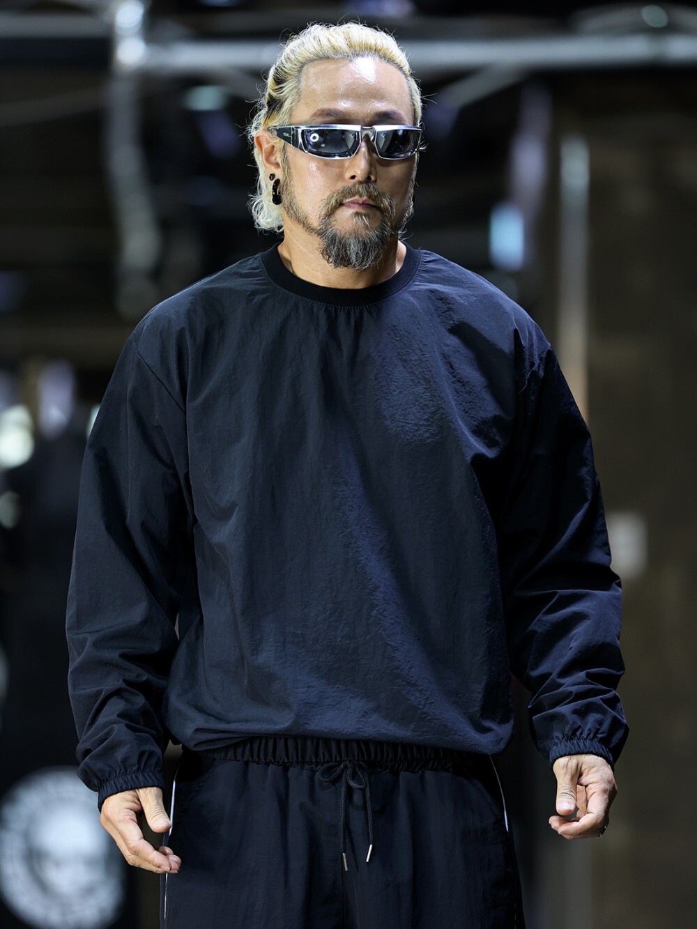 Loose nylon T-shirt