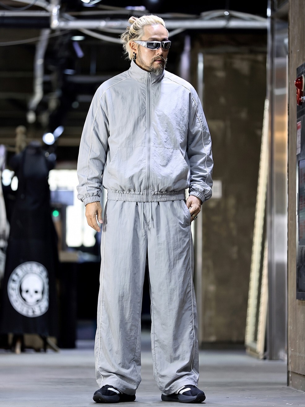 Windproof pipe jacket