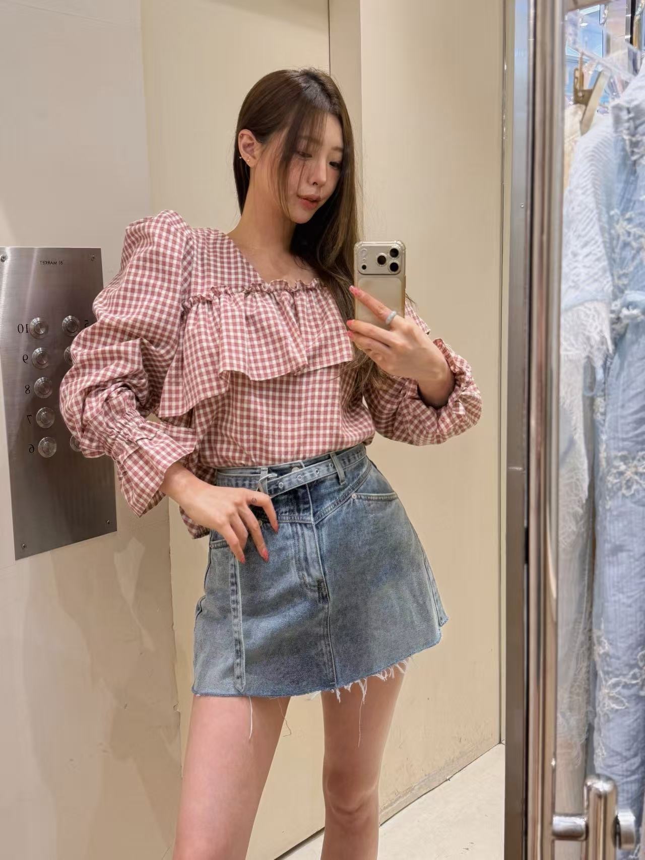 MT20 牛仔裙褲 S:腰26 HIP40 長14.5 / M: 腰27 HIP41 長14.5 / L: 腰28 HIP42 長15 $469