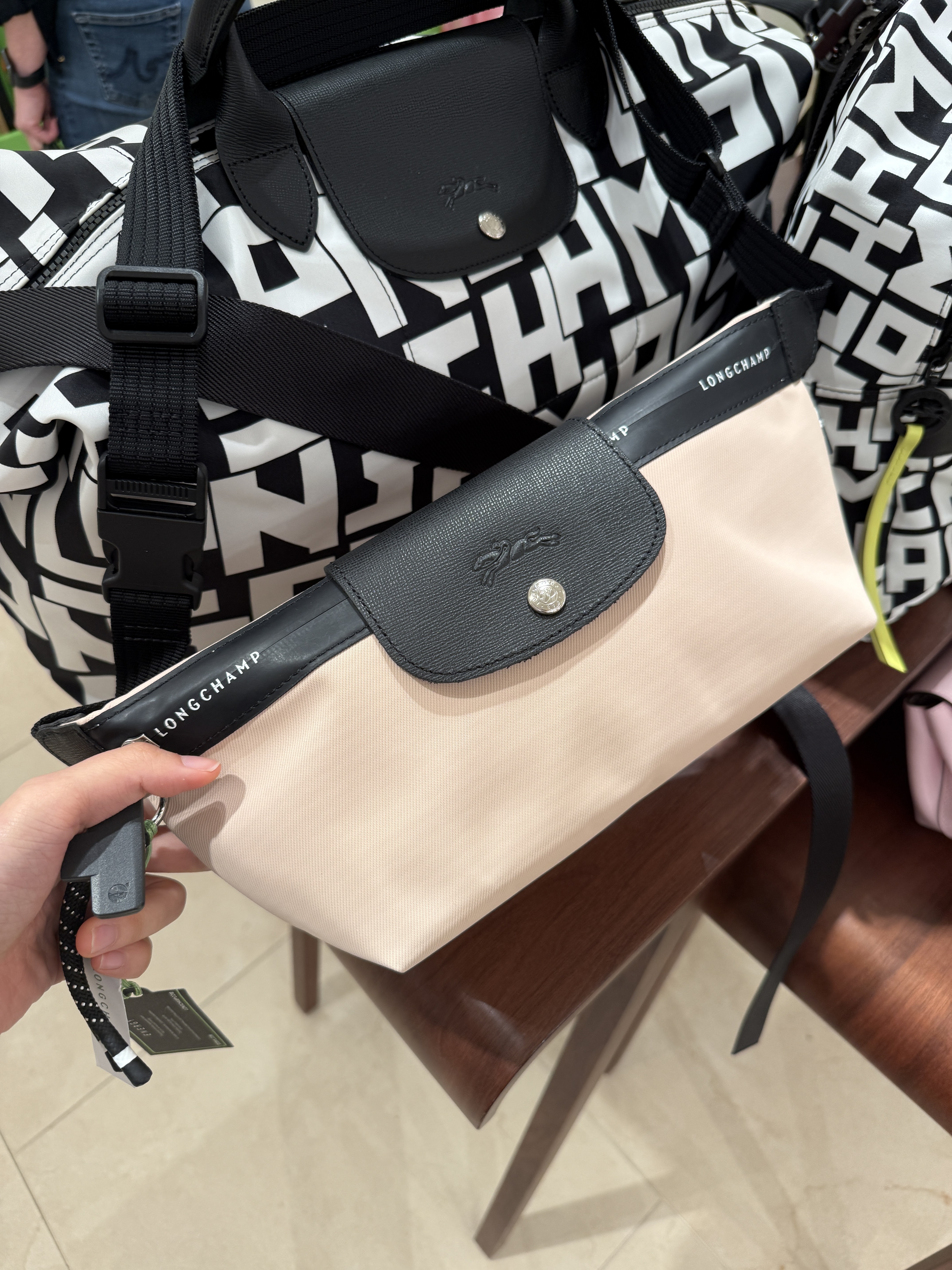 Longchamp energy beltbag pink